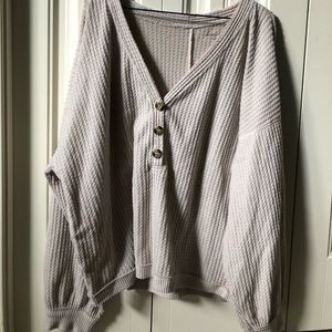 Long-sleeve, buttoned shirt